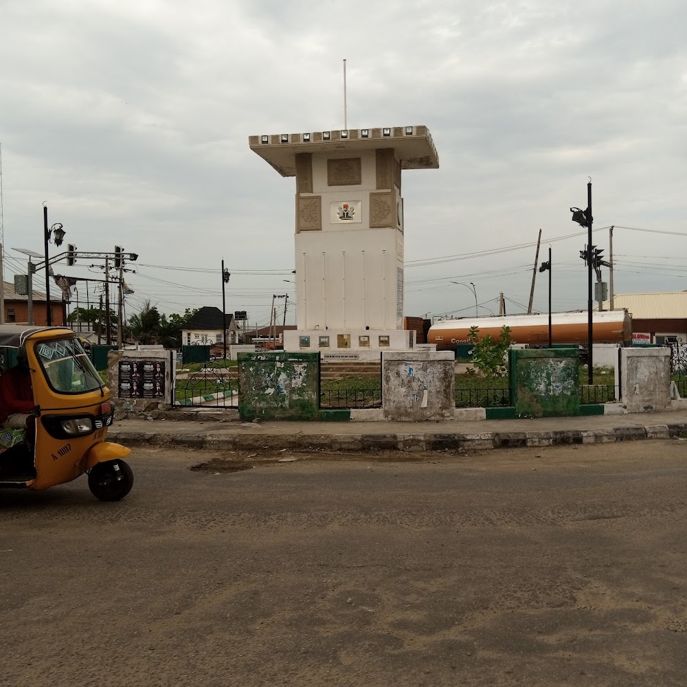 Paparanda Square photo 2